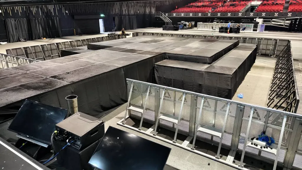 STAGE SYSTEMS